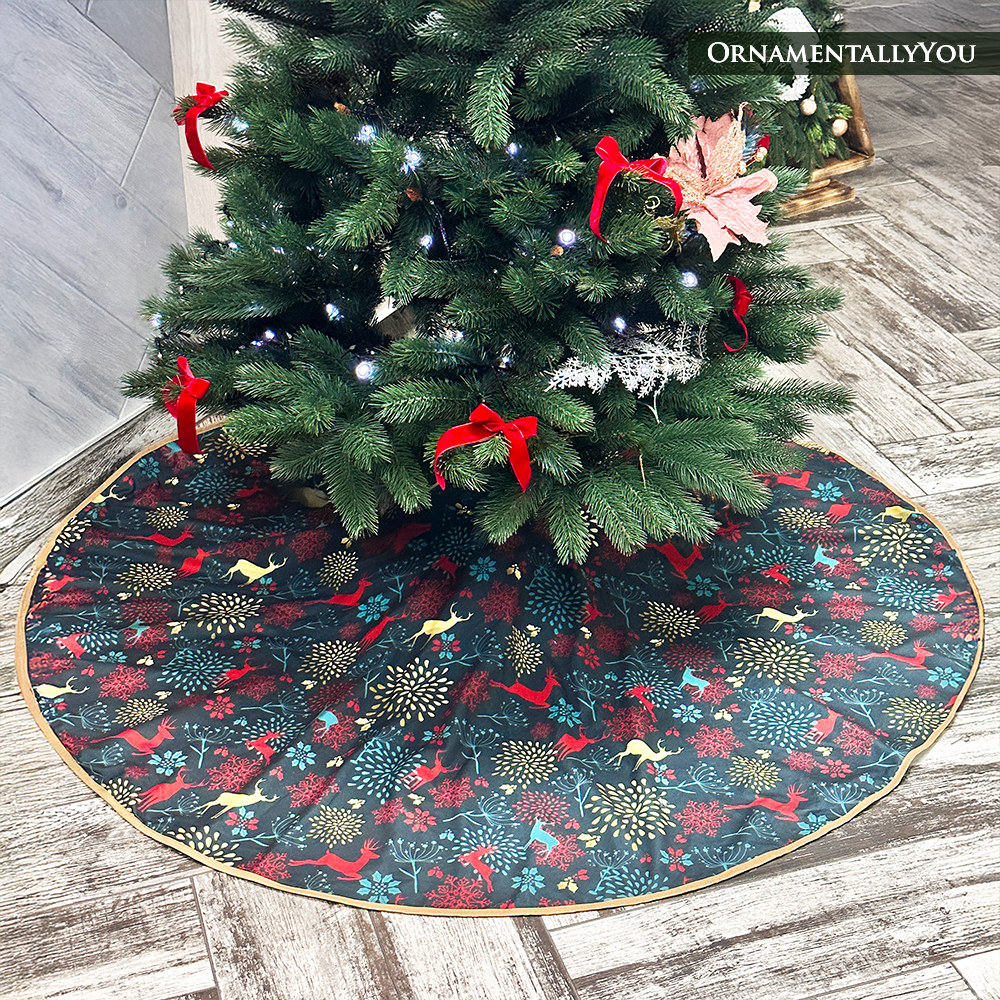 Gold and Red Deer Decoration Pattern Holiday Tree Skirt