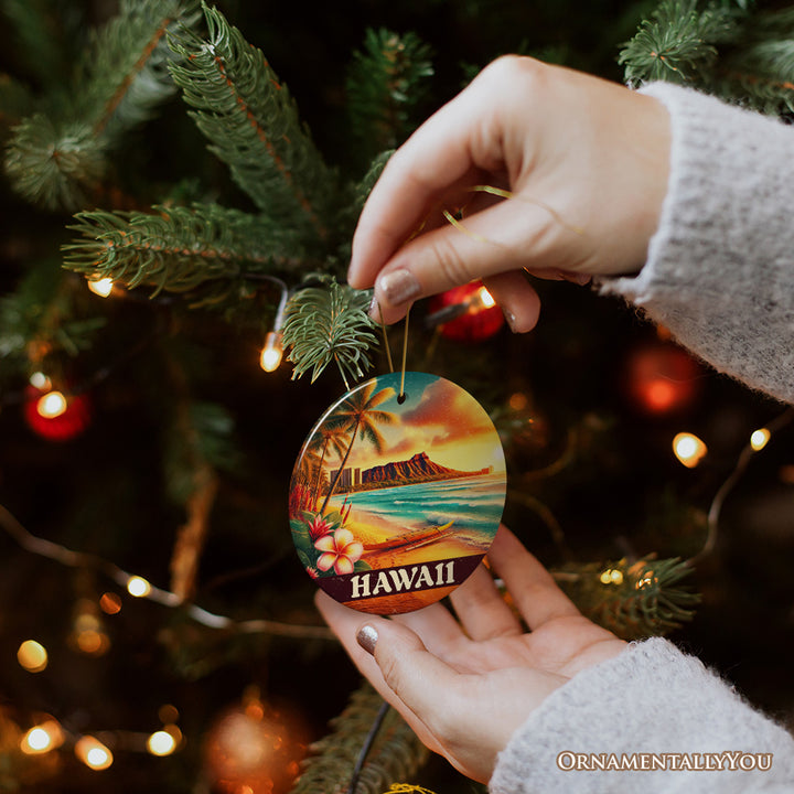 Tropical Hawaii Island Christmas Ornament, Vibrant Diamond Head Seaside Gift and Honolulu Souvenir