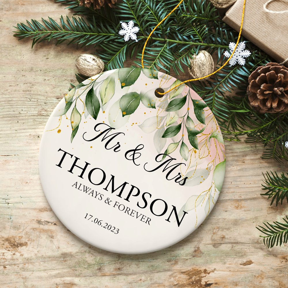 Mr and Mrs Personalized Ornament, Elegant Wedding Couples Gift Ceramic Ornament OrnamentallyYou Circle 