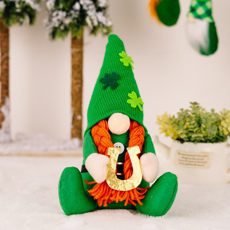 St Patricks Day Gnomes, Shamrock Hat and Horseshoe | OrnamentallyYou